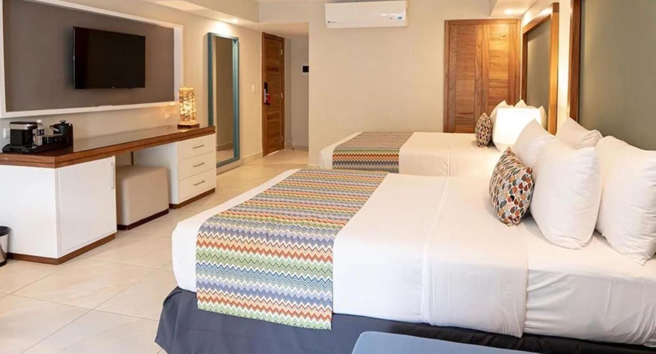 อีโมชั่น บาย โอเดลปา - ปลายา โดราดา Hotel Puerto Plata ภายนอก รูปภาพ